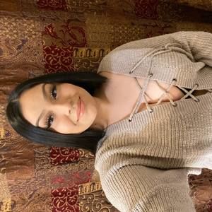 Meet your Posher, Gabriela